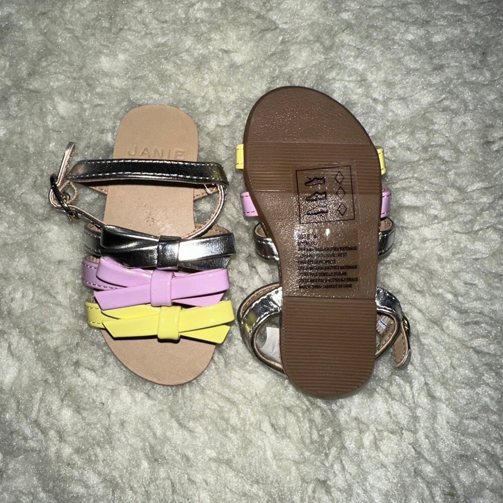 Janie & Jack infant sandals with bows size 4
